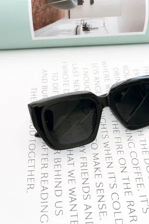 LEXI SUNGLASSES / BLACK